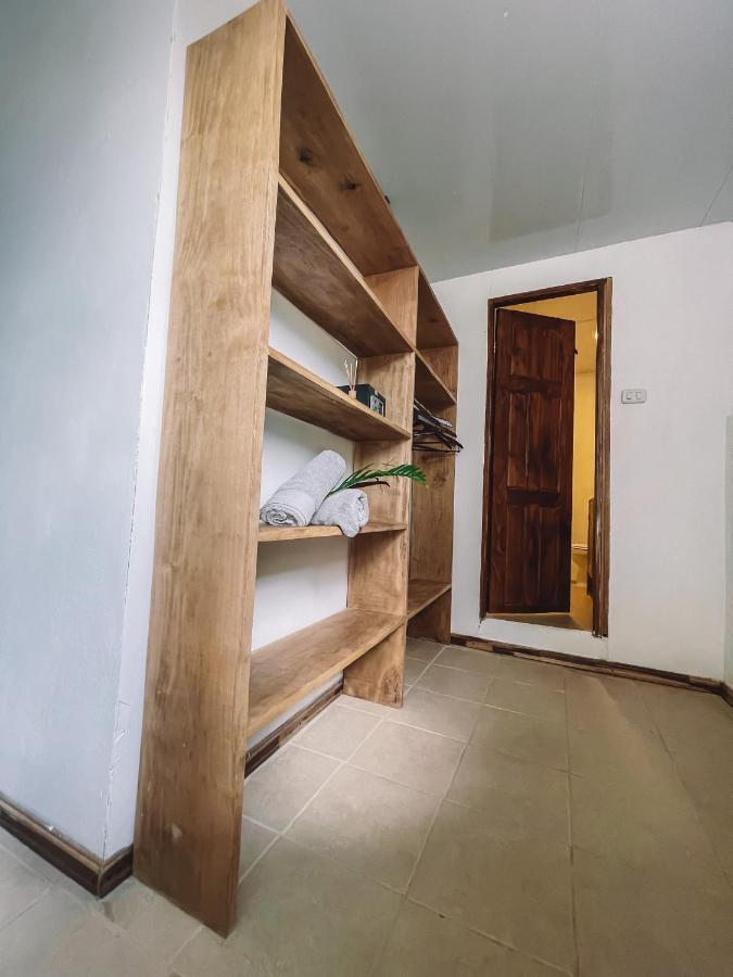 El Gato Rojas Surf Hostel Playa Santa Teresa  Ngoại thất bức ảnh