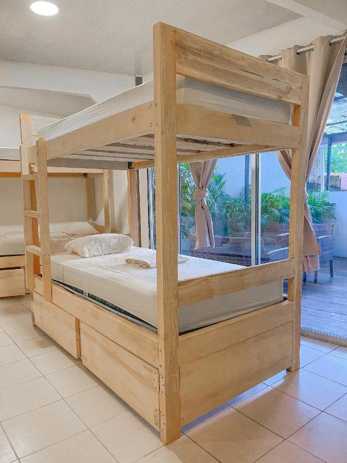 El Gato Rojas Surf Hostel Playa Santa Teresa  Ngoại thất bức ảnh