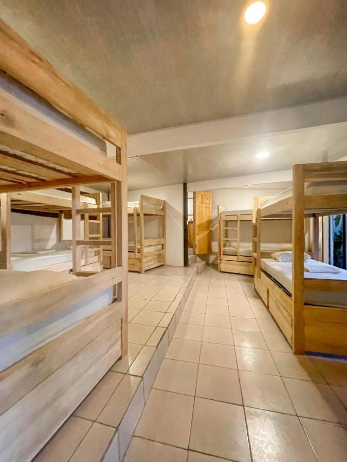 El Gato Rojas Surf Hostel Playa Santa Teresa  Ngoại thất bức ảnh