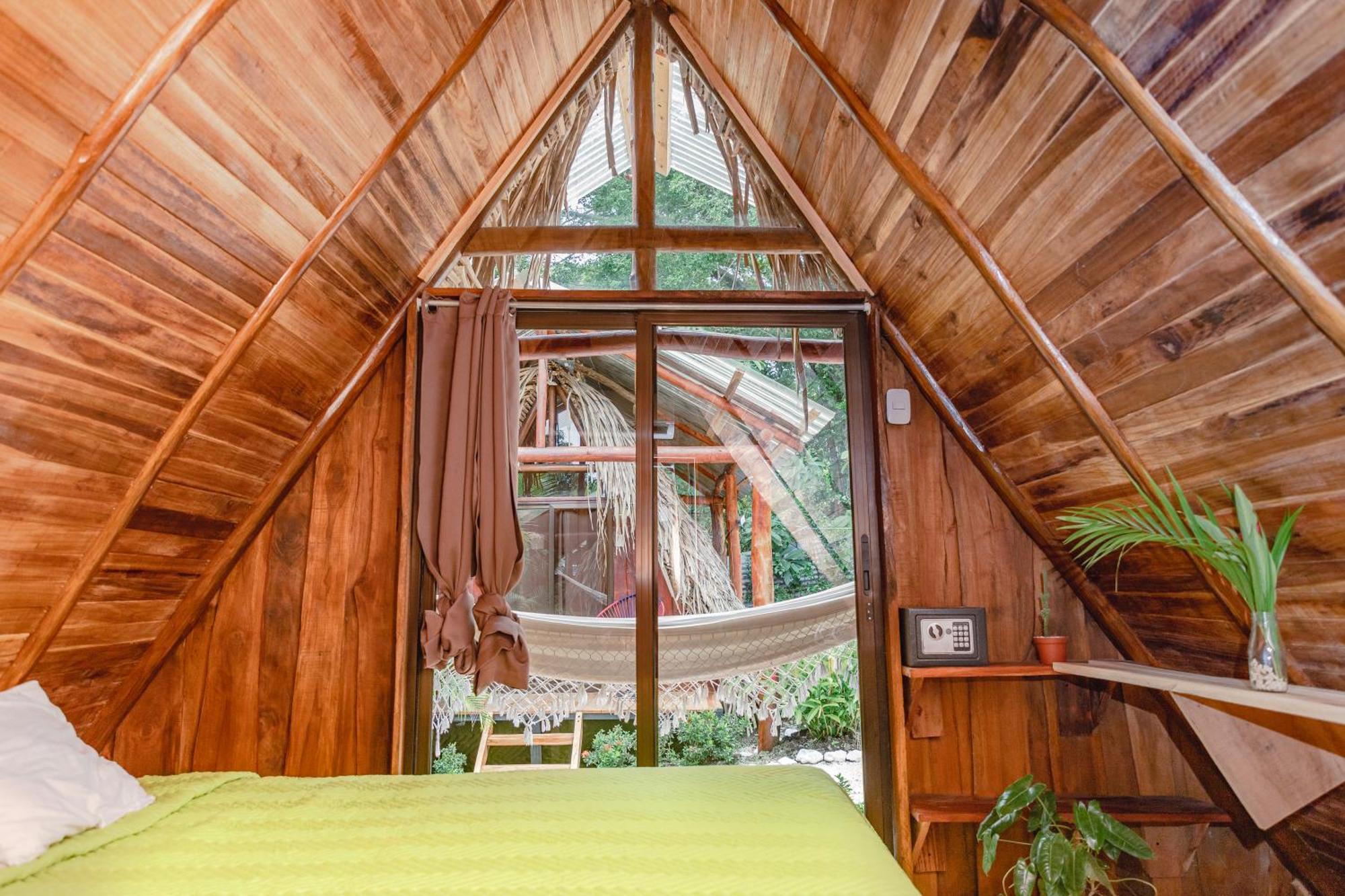 El Gato Rojas Surf Hostel Playa Santa Teresa  Ngoại thất bức ảnh